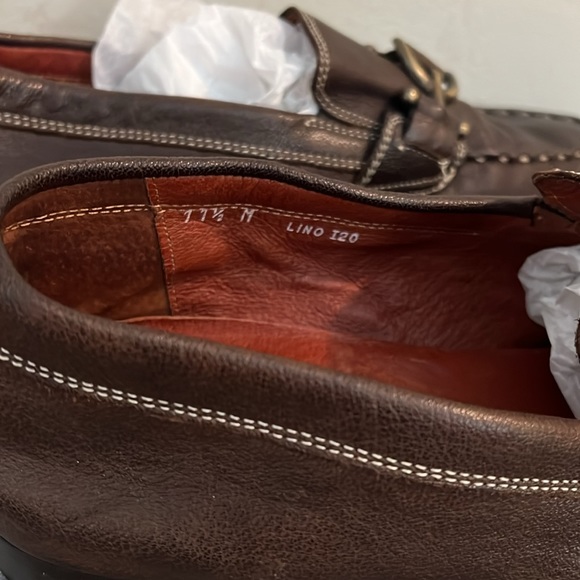 Donald J Pliner - Picture 3 of 5